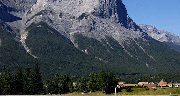 Alberta third most popular destination for Canadian travellers