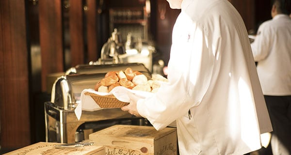 Alberta restaurant industry hit hard by minimum wage hike