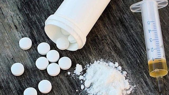 Innovative syringe detects potentially lethal fentanyl overdose