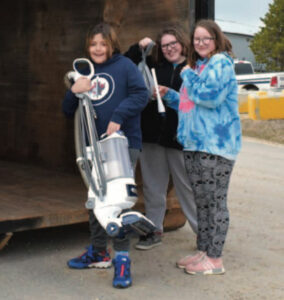 community-cleanup-kids - Grizzly Gazette