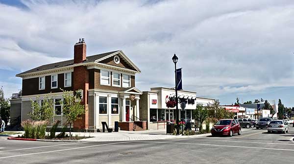 Canadians on the move, to smaller communities