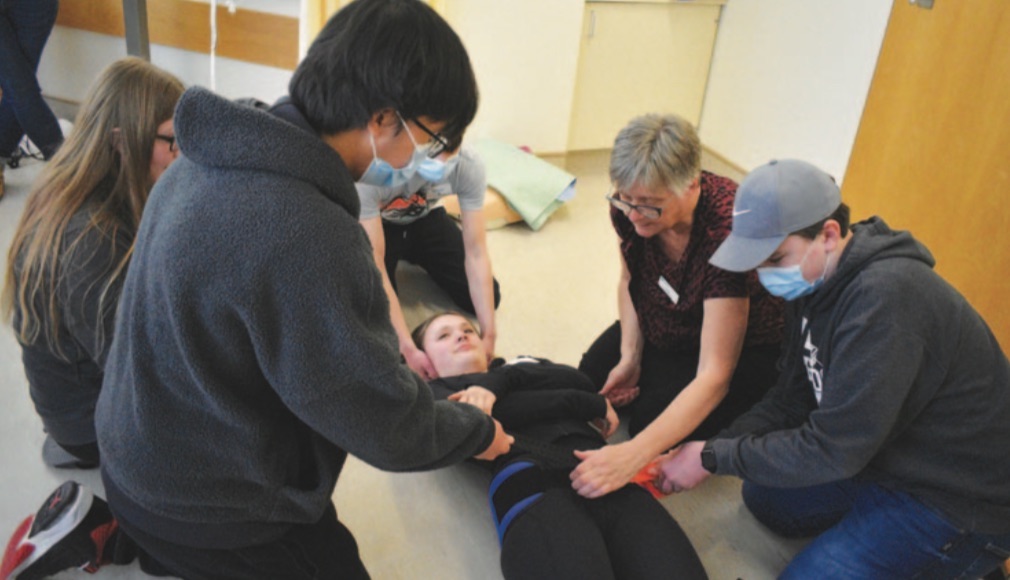 Skills Day Teaches Students About Medical Professions