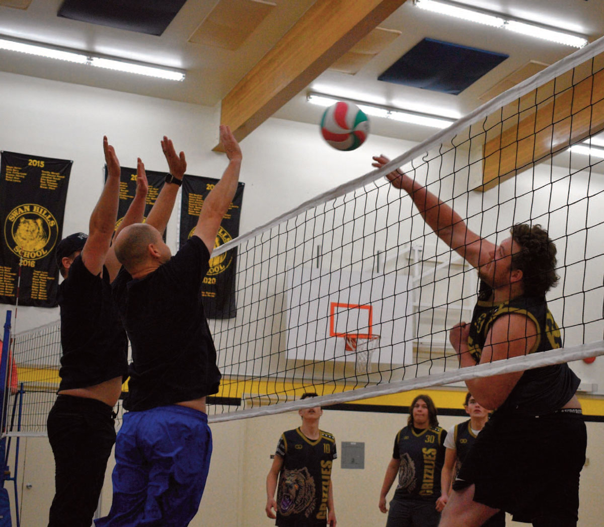  Senior Boys And Girls Volleyball Teams Go Head To Head With RCMP 